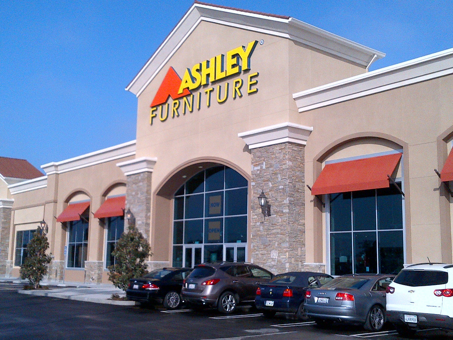 ashley_furniture_homestore_lh_2