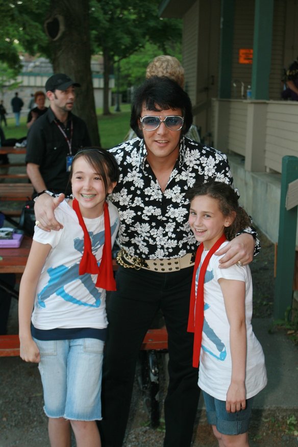 elvis_with_kids_lake_george