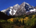 bigstockphoto_maroon_bells_no_clouds_horizo_442557_small